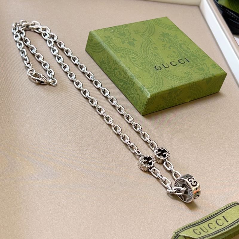 G*u*i necklaces